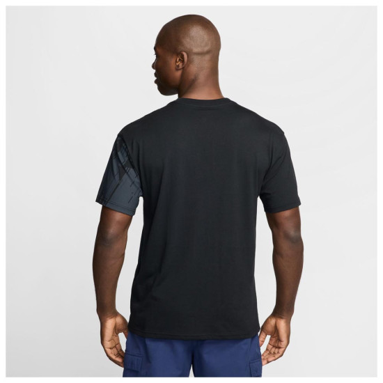 Nike Ανδρική κοντομάνικη μπλούζα Max90 Soccer Tee Nike Ανδρική κοντομάνικη μπλούζα Max90 Soccer Tee